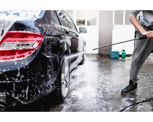 Як обрати хімію для безконтактної мийки авто: поради від професіоналів